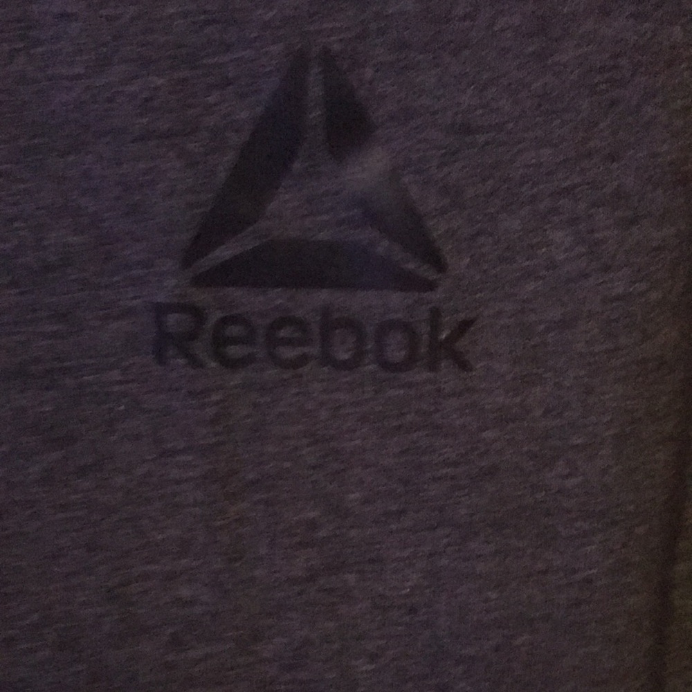 Grey Reebok shirt - Picture 3 of 4